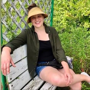 Meet your Posher, Julia